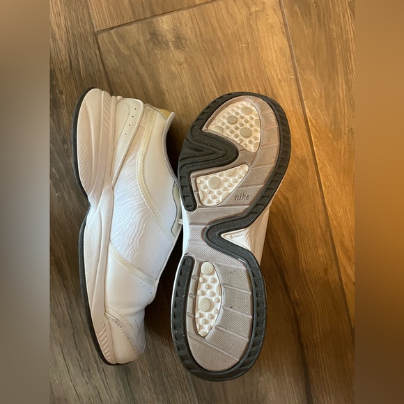 Nike shoes - Picture 5 of 11